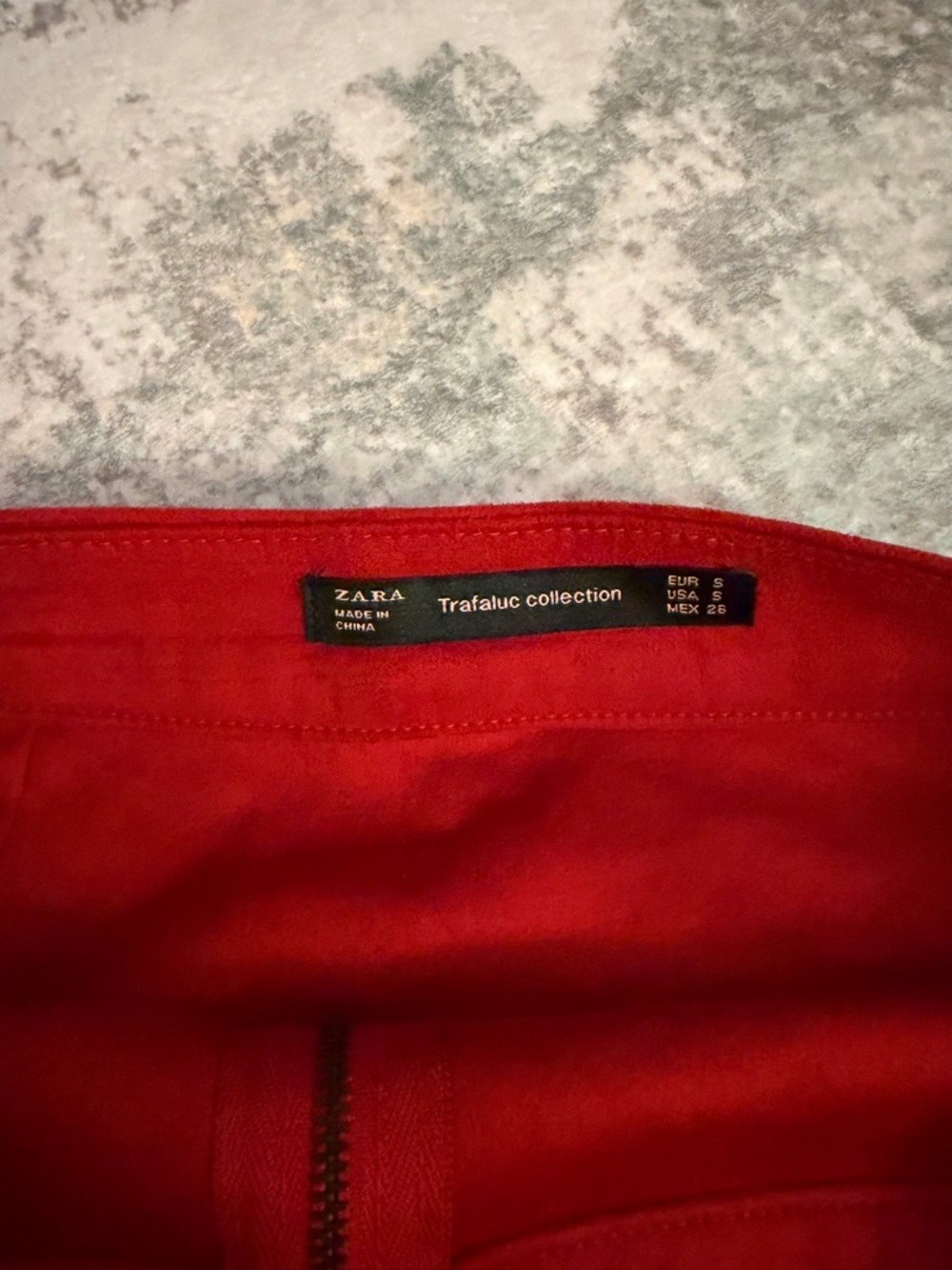 Zara Red Suede Mini Skirt with Front Zip - Picture 2 of 3